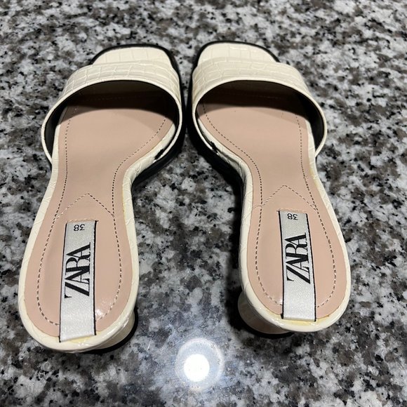 Zara Cream Patten Leather Slide Heels Sz. 38 - Picture 2 of 6
